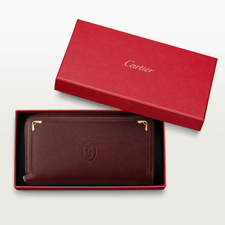 Must de Cartier Zipped International Wallet â€“ Burgundy Calfskin, Golden Finish